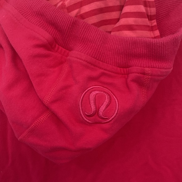 Lululemon Slim Hooded Zip Up Jacket Size 6 in Fuchsia - Picture 5 of 7